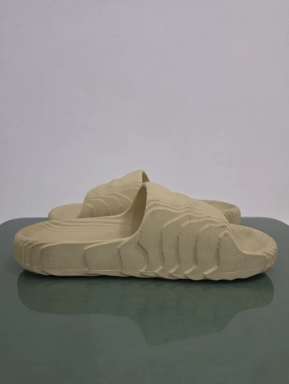 adidas Adilette 22 Slides in Desert Sand Men's Size UK 10
